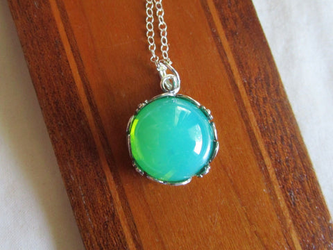 Vaseline Glass Ultraviolet Silver Floral Setting Pendant Necklace