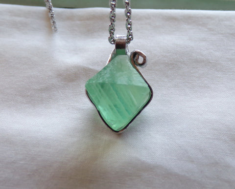 Genuine Fluorite Octahedron Pendant w/ Necklace 22 Silver Plated Singapore  / E