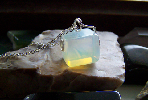 Iridescent 2025 crystal necklace