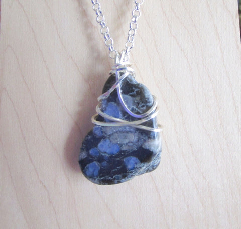 Que Sera Natural Llanite Stone Crystal Wire Wrapped Pendant Necklace